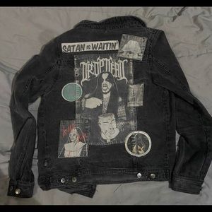 DROPDEAD Satan is waitin black denim jacket size Small. (Fits like a S-M)